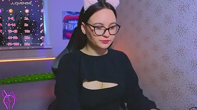 EsterLogan online show from September 30, 10:43 am