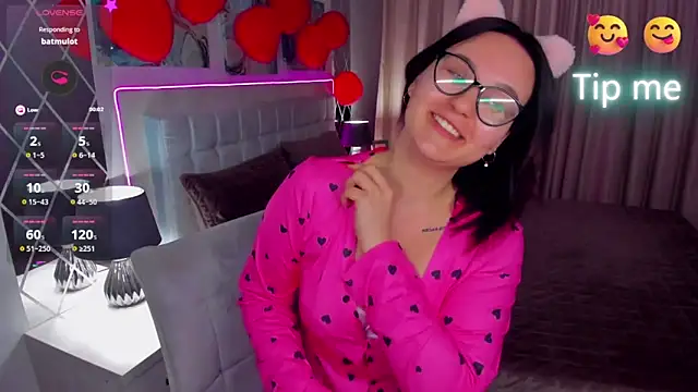 EsterLogan online show from March 1, 1:18 pm