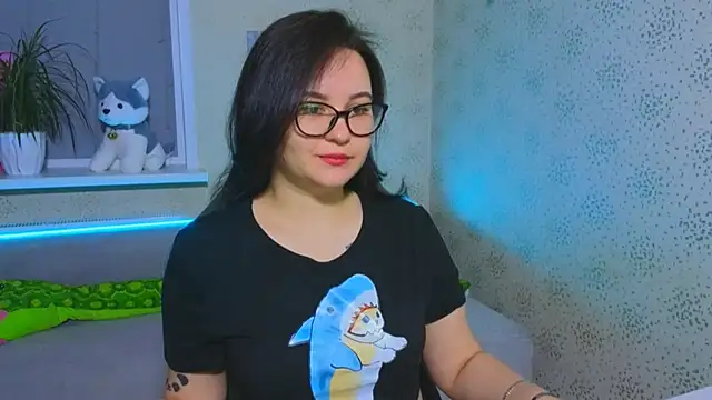 EsterLogan online show from December 5, 10:25 am