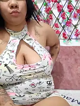 Snapshot of Chantalle_Hot20 chatting on March 12, 7:04 pm Chantalle Hot20 online show from March 12, 7:04 pm