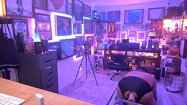 Briefs bud online show from February 8, 4:25 am