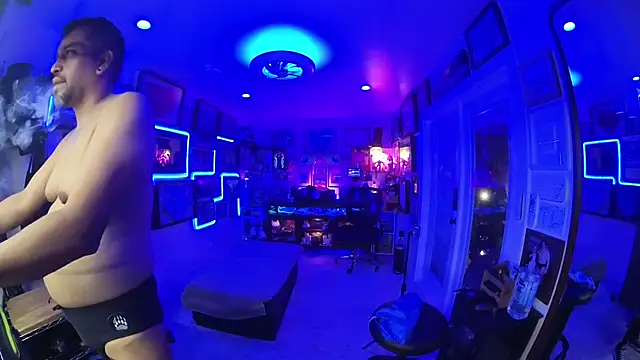 Briefs bud online show from February 27, 3:40 am