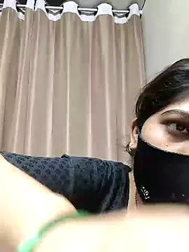 Snapshot of Your_chahat chatting on January 10, 1:21 am Your chahat online show from January 10, 1:21 am