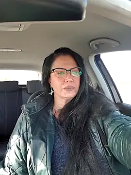 x  KHALEESI  x online show from November 12, 10:08 am