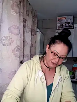 x  KHALEESI  x online show from November 6, 12:09 pm