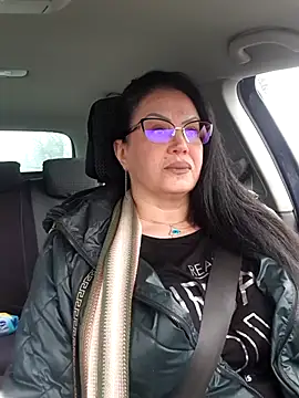 x  KHALEESI  x online show from February 13, 8:47 am