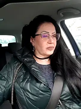 x  KHALEESI  x online show from December 22, 7:30 am