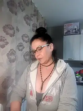 x  KHALEESI  x online show from November 19, 3:34 pm