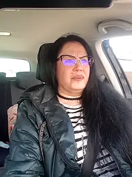 x  KHALEESI  x online show from February 25, 11:21 am