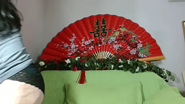 x  KHALEESI  x online show from March 24, 7:25 pm