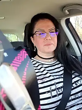 x  KHALEESI  x online show from April 5, 7:48 am