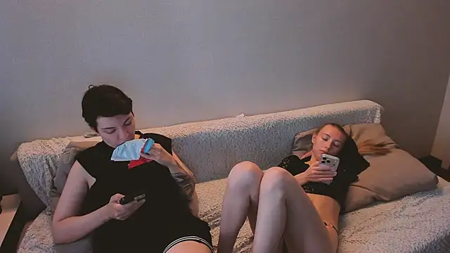 secret dreams   online show from July 8, 11:33 am