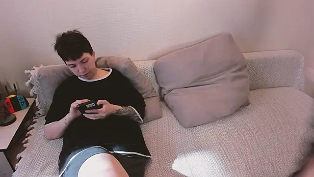 secret dreams   online show from March 28, 11:22 am