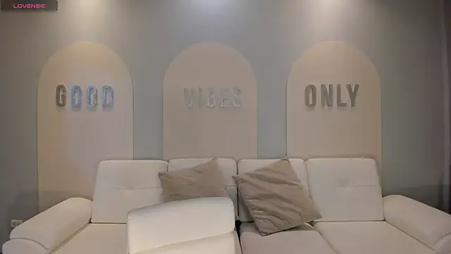 Snapshot of NiaHolland chatting on October 12, 6:09 pm NiaHolland online show from October 12, 6:09 pm