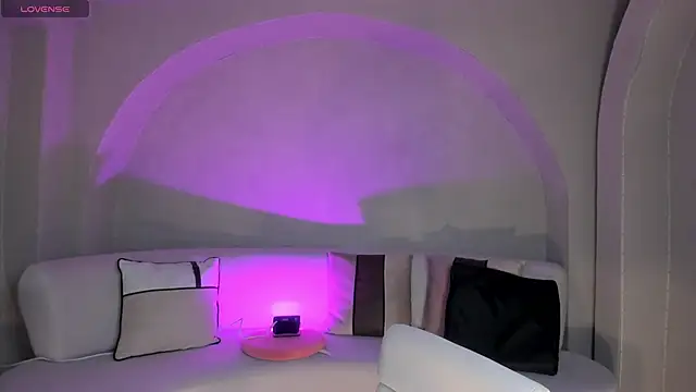 NiaHolland online show from October 24, 7:57 pm