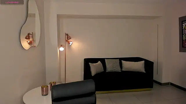 NinaMichelle online show from April 28, 6:12 pm