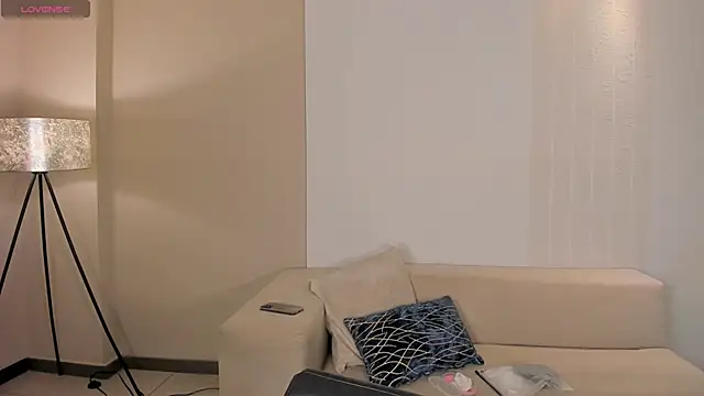 NinaMichelle online show from March 25, 6:18 pm