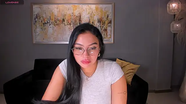 MollyJones  online show from May 30, 11:38 am