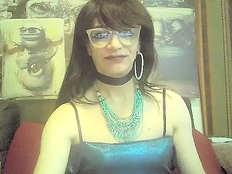 Snapshot of TheBlackWtch chatting on June 18, 12:32 pm TheBlackWtch online show from June 18, 12:32 pm
