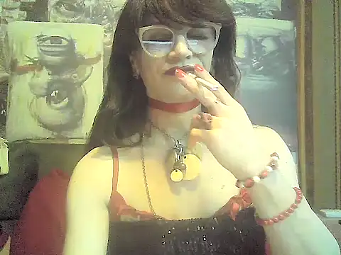 Snapshot of TheBlackWtch chatting on June 10, 9:05 pm TheBlackWtch online show from June 10, 9:05 pm