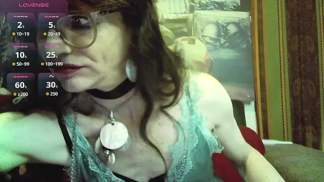 TheBlackWtch online show from October 3, 7:15 pm