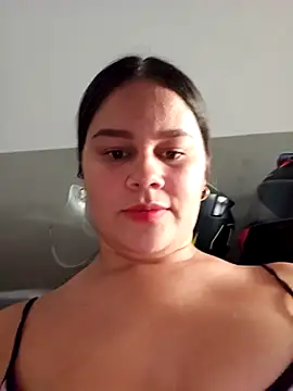 sweet lucia online show from February 18, 7:10 pm