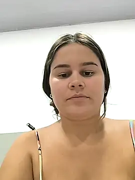 sweet lucia online show from January 19, 11:00 pm