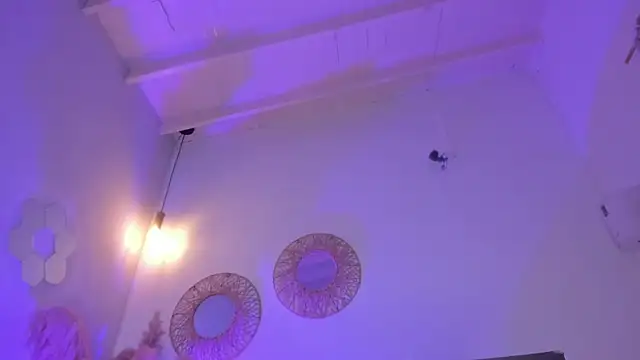 Snapshot of hot_booty_ chatting on October 31, 12:57 pm hot booty online show from October 31, 12:57 pm