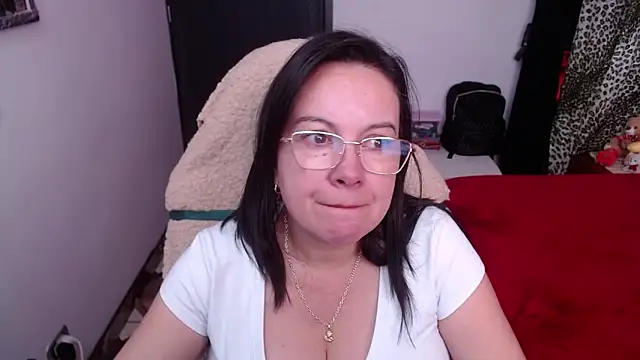 Snapshot of Sonialorens_ chatting on November 10, 9:42 pm Sonialorens online show from November 10, 9:42 pm