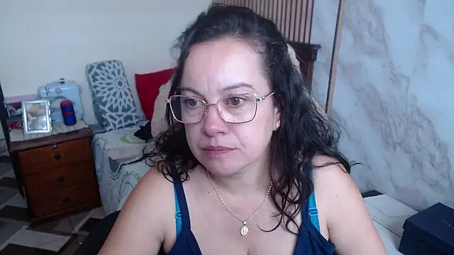 Sonialorens  online show from January 15, 5:49 pm