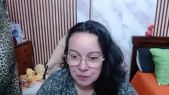 Snapshot of Sonialorens_ chatting on October 9, 3:12 pm Sonialorens online show from October 9, 3:12 pm