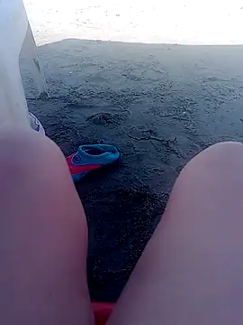 Sonialorens  online show from February 9, 5:33 pm