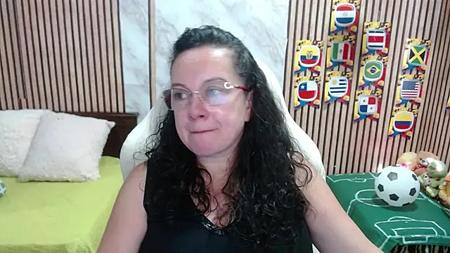 Snapshot of Sonialorens_ chatting on June 23, 7:56 pm Sonialorens online show from June 23, 7:56 pm