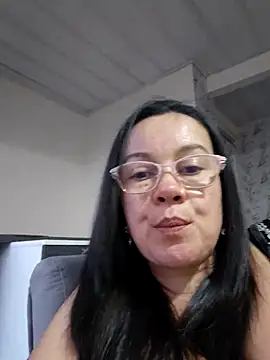 Snapshot of Sonialorens_ chatting on June 14, 11:06 pm Sonialorens online show from June 14, 11:06 pm