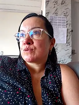 Snapshot of Sonialorens_ chatting on July 15, 7:21 pm Sonialorens online show from July 15, 7:21 pm