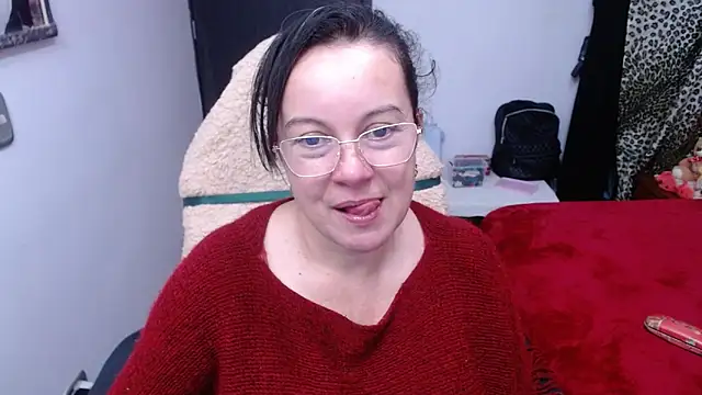 Snapshot of Sonialorens_ chatting on November 7, 10:24 pm Sonialorens online show from November 7, 10:24 pm