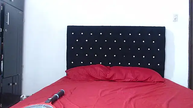 isabella dirty69 online show from July 8, 2:24 am