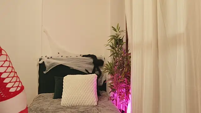 Luna Riva online show from October 23, 9:41 am