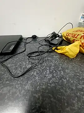 Snapshot of Clinton1994t chatting on November 17, 11:36 am Clinton1994t online show from November 17, 11:36 am