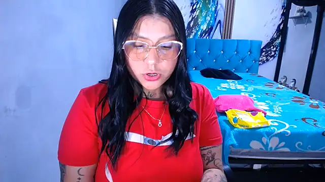 Snapshot of venuxwilliam chatting on June 13, 10:29 pm venuxwilliam online show from June 13, 10:29 pm