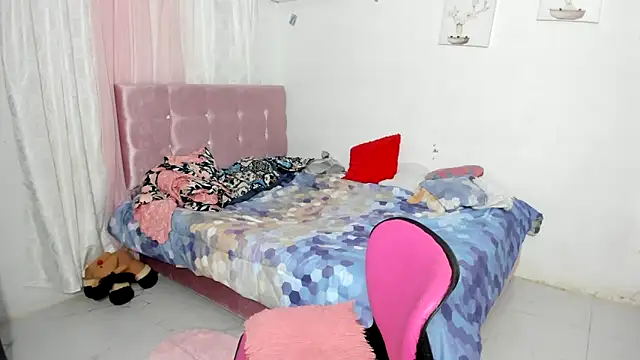venuxwilliam online show from September 20, 11:43 pm