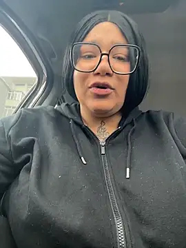 IamSashaLuv online show from December 18, 10:52 am