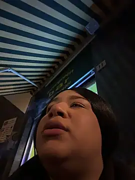 IamSashaLuv online show from December 17, 5:56 am