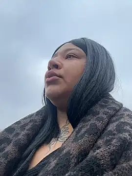 IamSashaLuv online show from January 7, 9:47 am