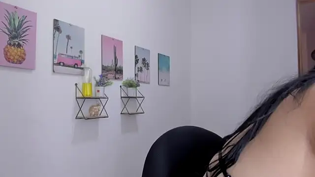 Emma lean online show from February 8, 4:05 pm