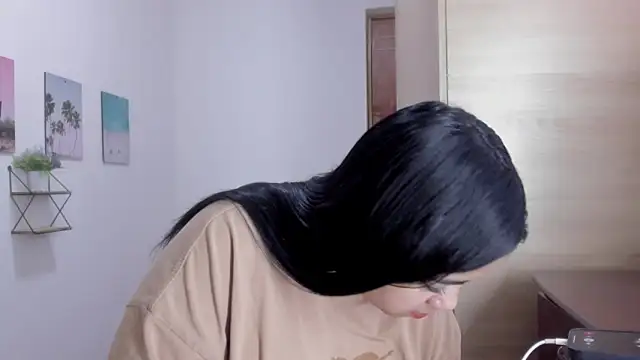 Emma lean online show from March 11, 9:20 pm