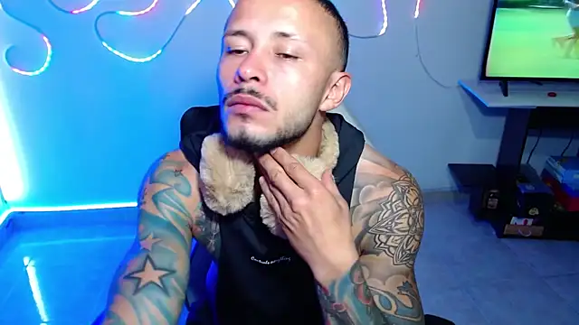 Snapshot of sebastian_horny chatting on October 21, 9:52 am sebastian horny online show from October 21, 9:52 am