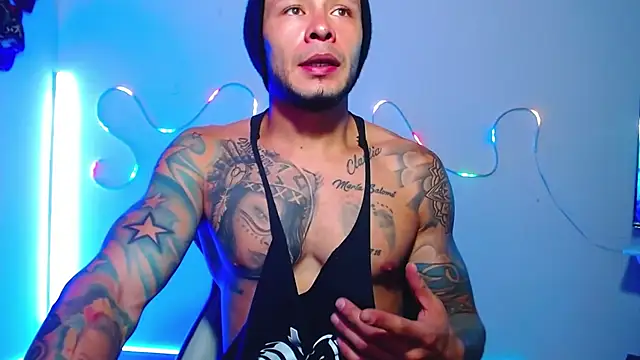 Snapshot of sebastian_horny chatting on December 2, 8:27 am sebastian horny online show from December 2, 8:27 am