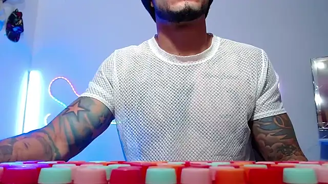 Snapshot of sebastian_horny chatting on September 26, 1:07 pm sebastian horny online show from September 26, 1:07 pm