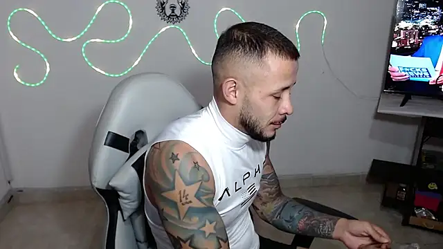 Snapshot of sebastian_horny chatting on October 25, 3:45 pm sebastian horny online show from October 25, 3:45 pm